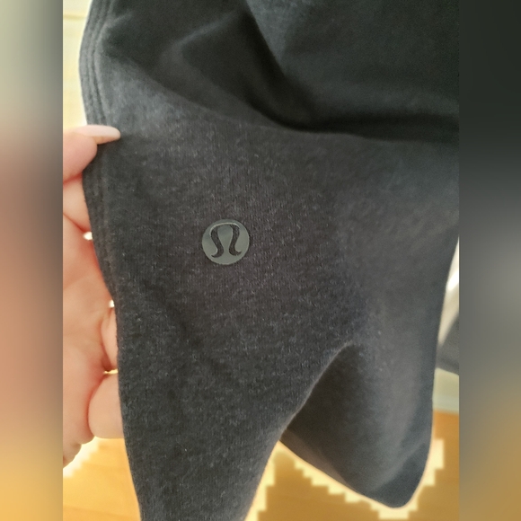Lululemon stress less pant..8 deep navy - Picture 9 of 11